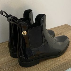 Michael Kors Charm Rain Boots - women’s Size 8